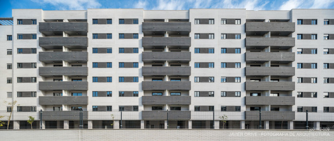 144 VIVIENDAS, APARCAMIENTOS, TRASTEROS Y URBANIZACIÓN INTERIOR, Málaga