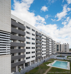 144 VIVIENDAS, APARCAMIENTOS, TRASTEROS Y URBANIZACIÓN INTERIOR, Málaga