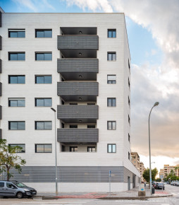 144 VIVIENDAS, APARCAMIENTOS, TRASTEROS Y URBANIZACIÓN INTERIOR, Málaga