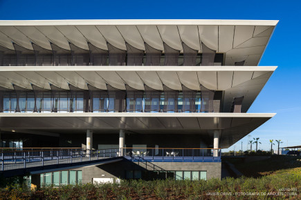 Universidad Loyola Sevilla, Dos Hermanas