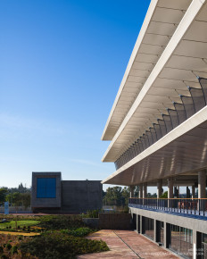 Universidad Loyola Sevilla, Dos Hermanas