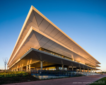 Universidad Loyola Sevilla, Dos Hermanas